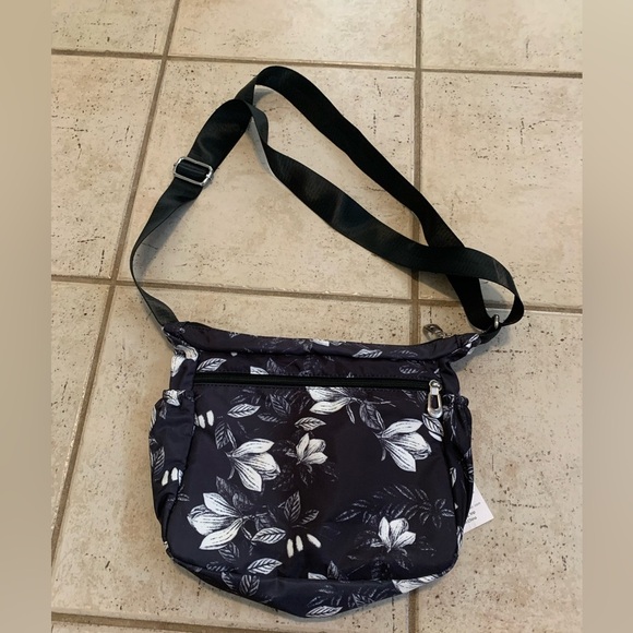 NIB NO TAG Black & White Floral Nylon Crossbody Shoulder Bag Multi-Zip Pockets - Picture 7 of 12